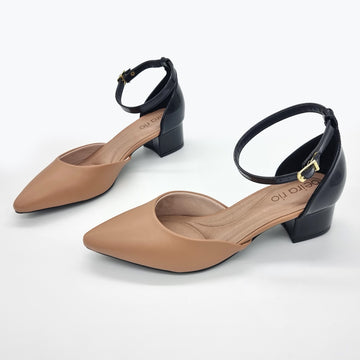 Beira Rio 4182-204 Pointy Toe Ankle Strap Pump in Tan/Black